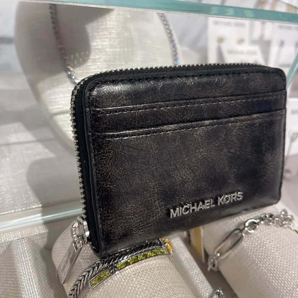 MICHAEL KORS Jet Set Medium Distressed Zip Around Card Case Black NWT